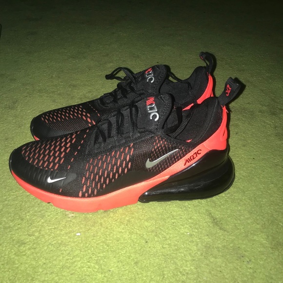 Nice nikes - Picture 4 of 4